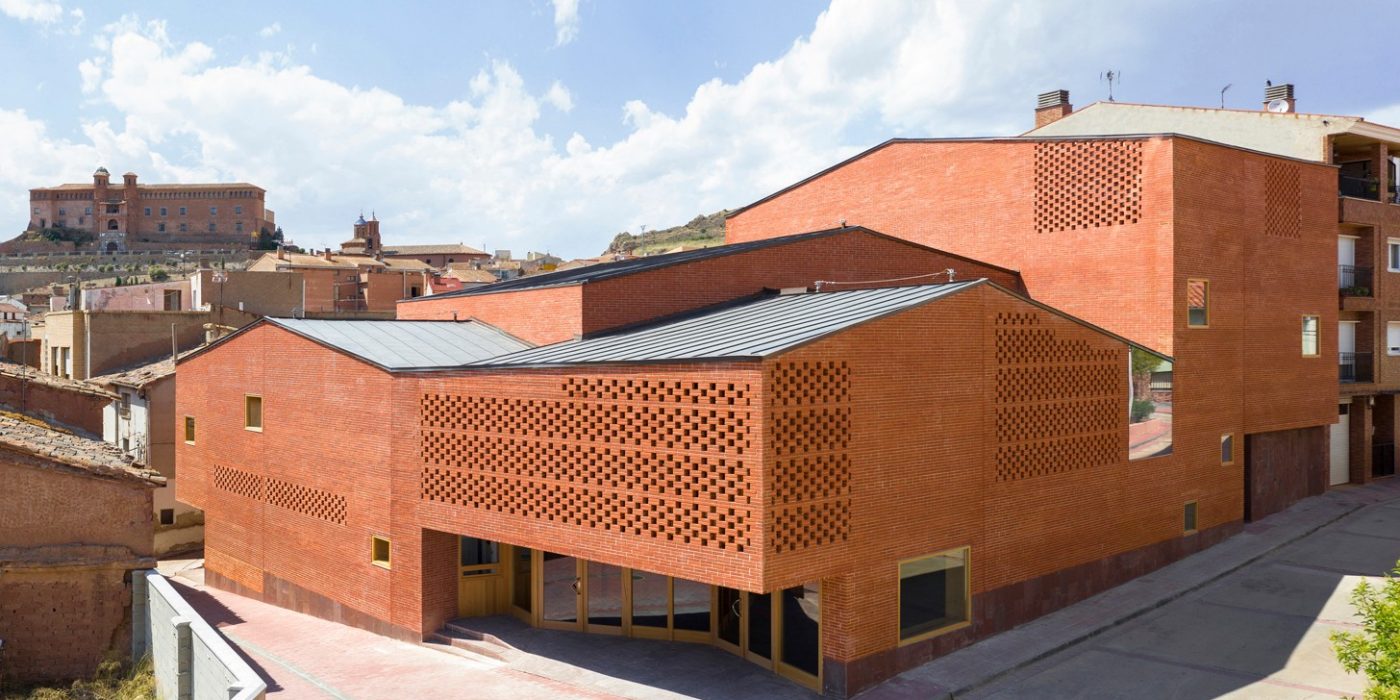 Auditorium-Theatre of Illueca. Brick Award 22 Category "Sharing public spaces". Magen Arquitectos SLP. Outside view