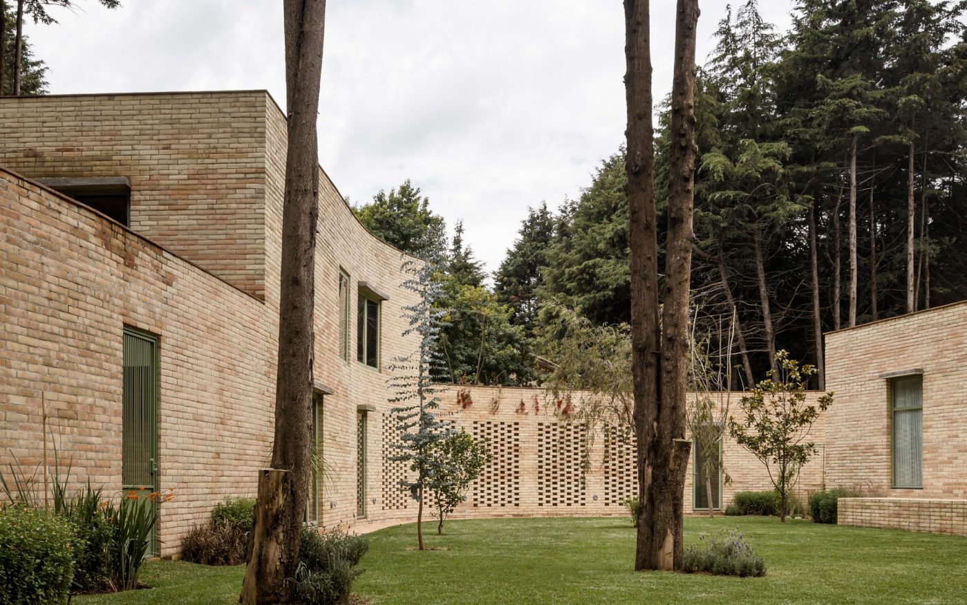 Forest House. Brick Award 22 Category "Feeling at home". LANZA Atelier. Courtyard view