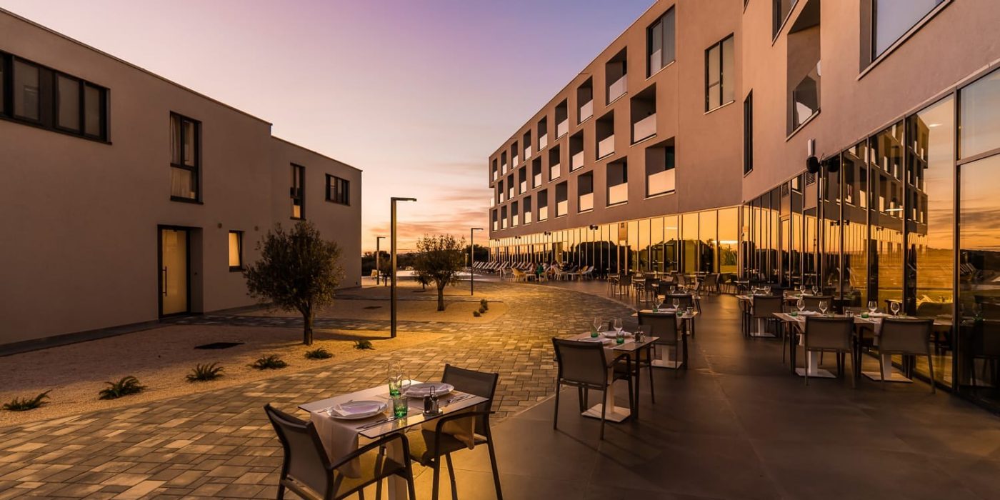 Rettango sivo crno prošarana