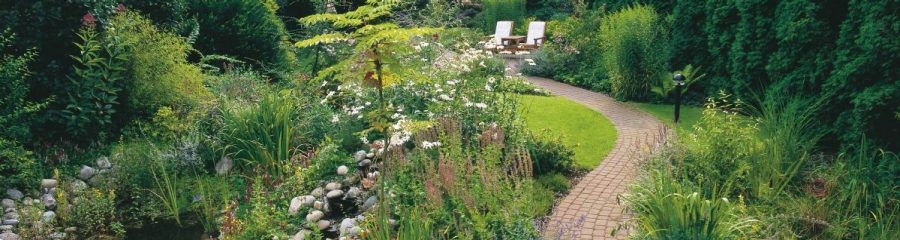 Uređena vrtna staza