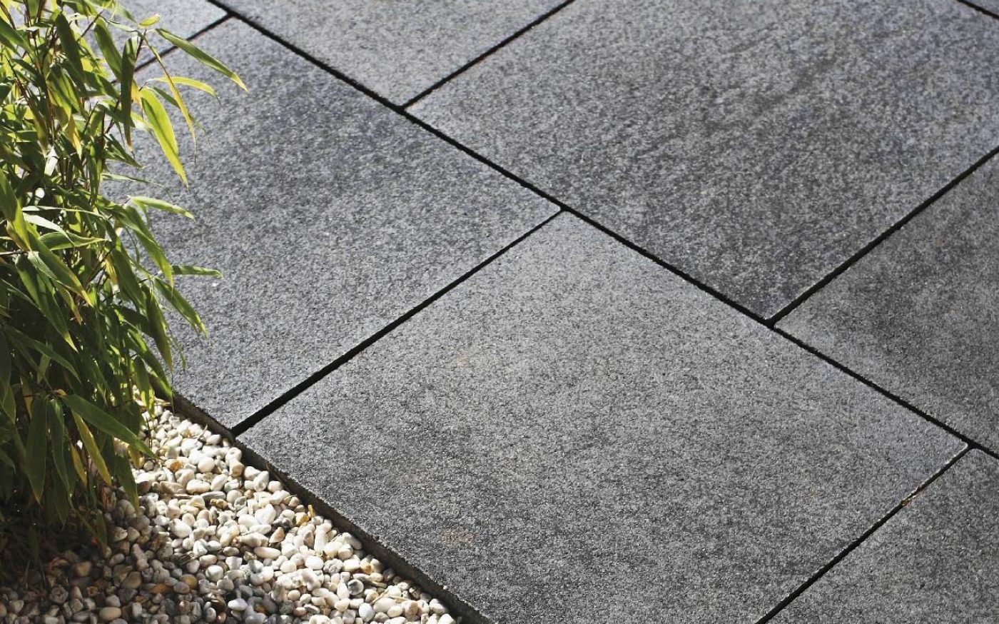 Moderna terasa popločana Umbriano opločnikom