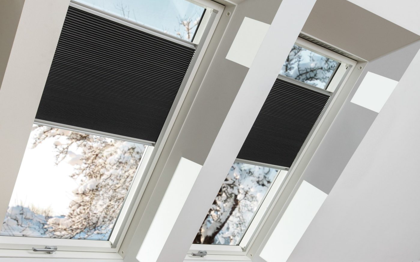 PVC krovni prozori s roletom