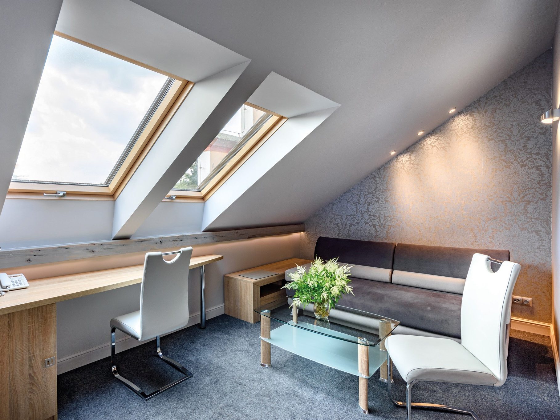 Tondach krovni prozori smješteni iznad radnog stola