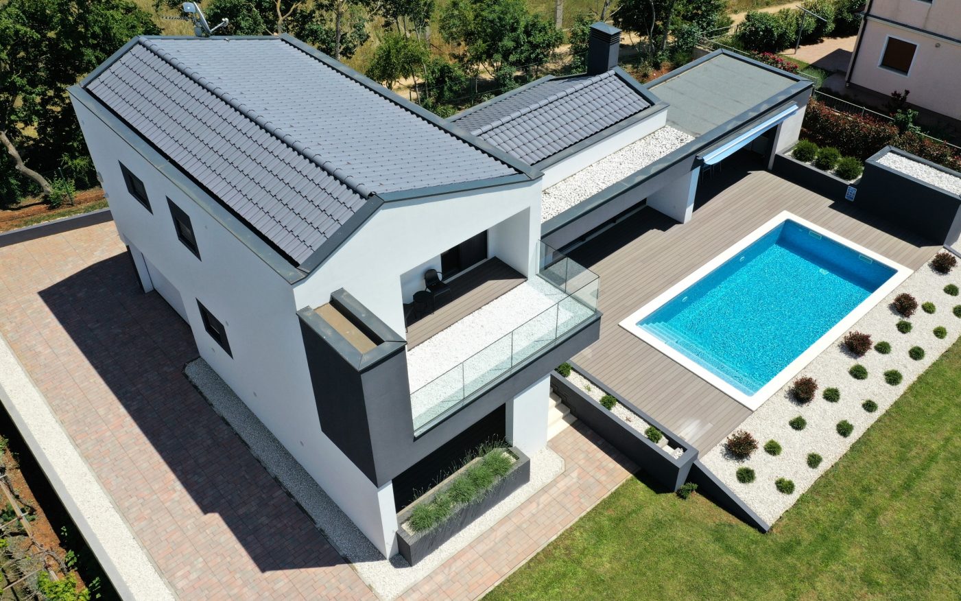 Venera crijep kosi krov obiteljska kuća