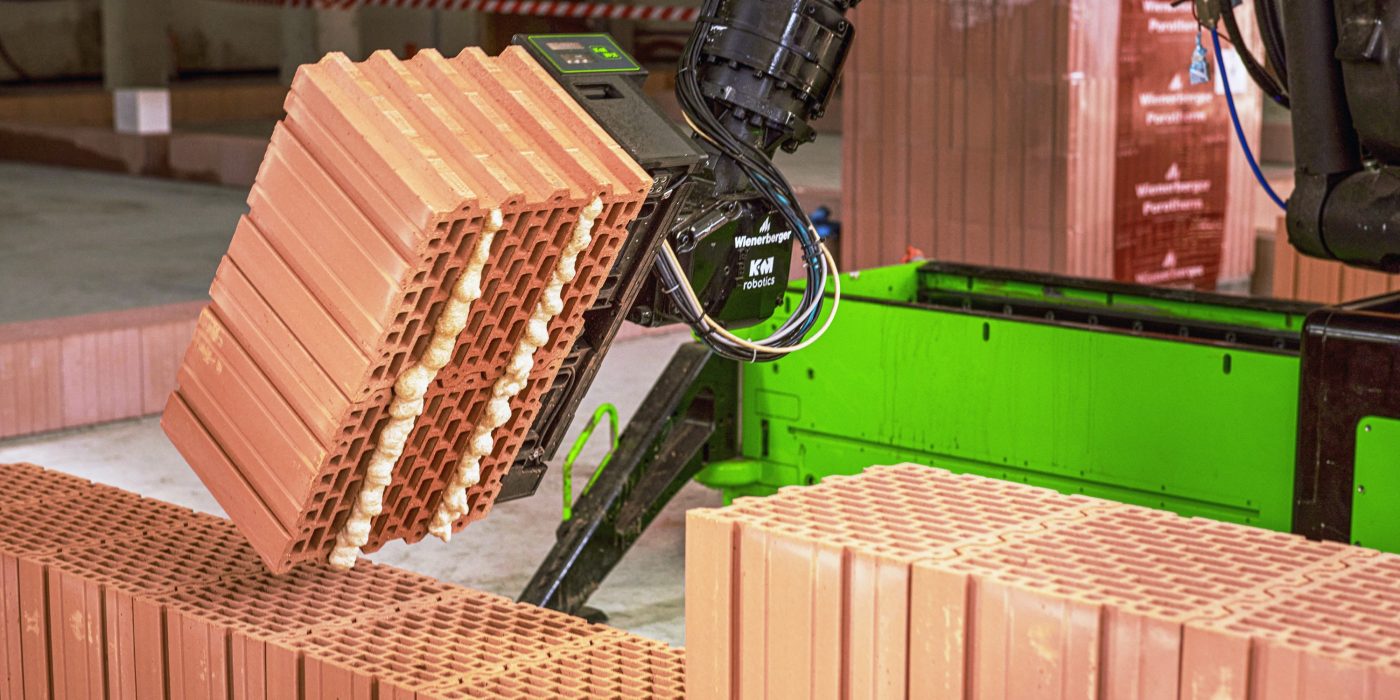 WLTR robot nanosi Dryfix.extra poliuretansko ljepilo pri zidanju