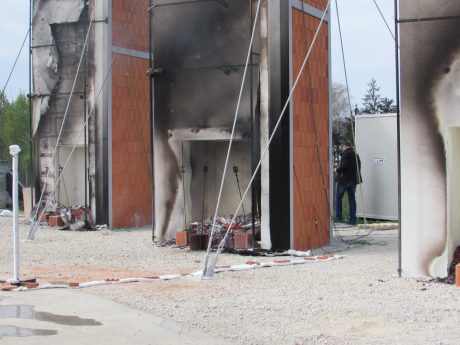 Opeka je negorljiva – z vidika požarne odpornosti je najvarnejši gradbeni material!