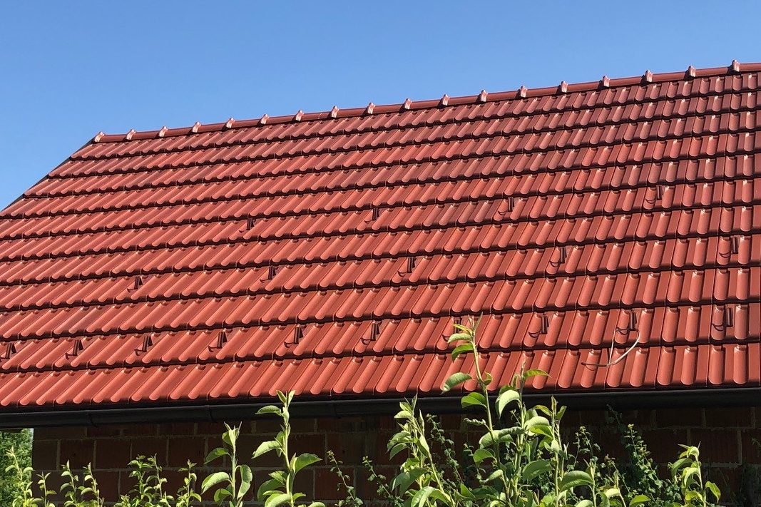 Tondach Traditon 9 Natur Color crvena glineni crijep - detalj površine i boje za kosi krov