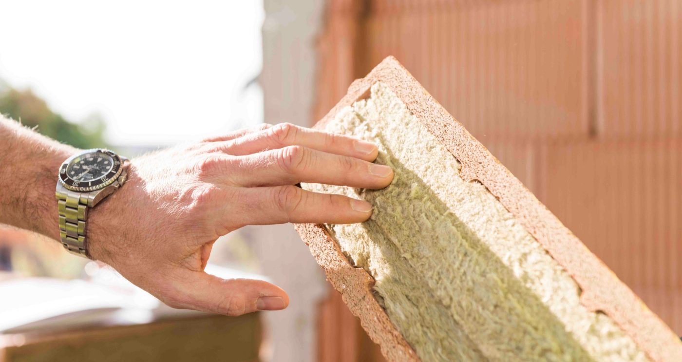 Pálená tehla Porotherm plnená minerálnou vlnou