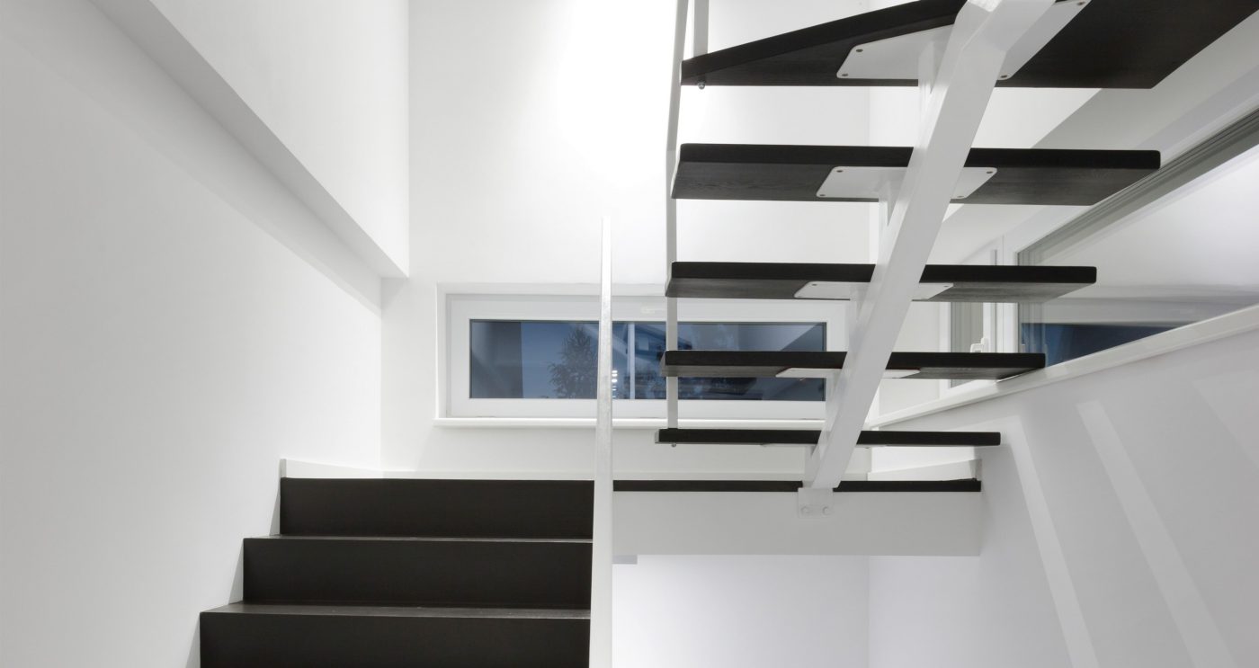 e4 house stairs