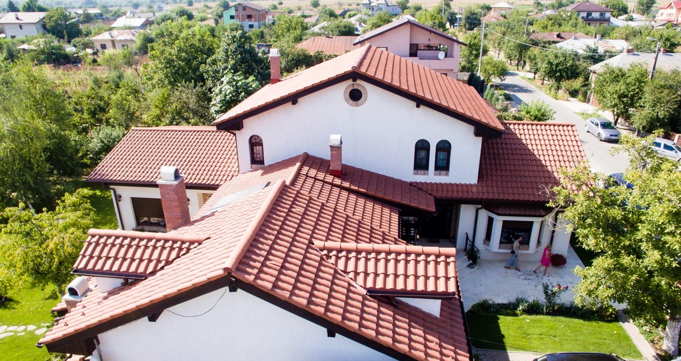 Tondach mediteranski valoviti crijep na kosom krovu - elegancija i zaštita od bure