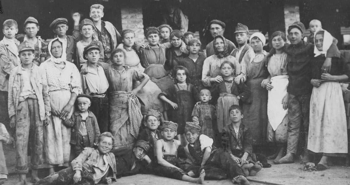 Stare fotografije prvih radnika Wienerbergera