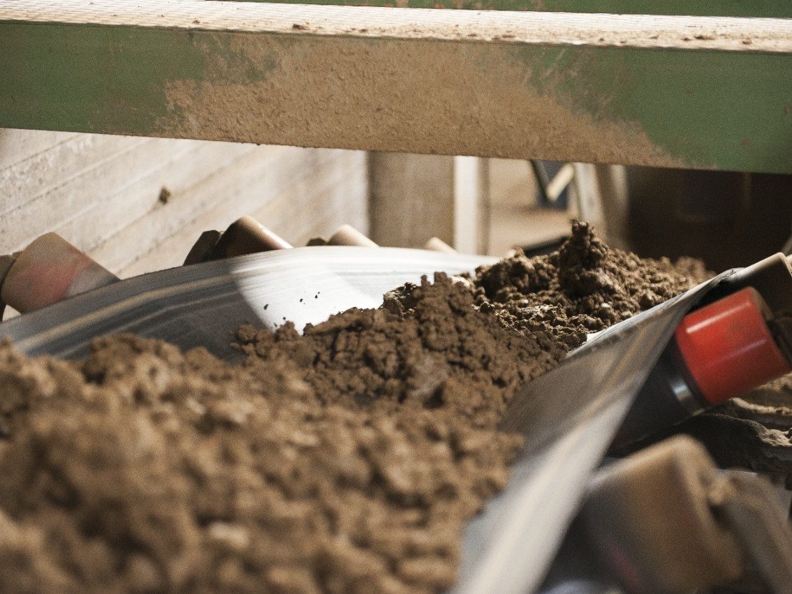 Production moods from the Tondach plant in Pinkafeld, Austria