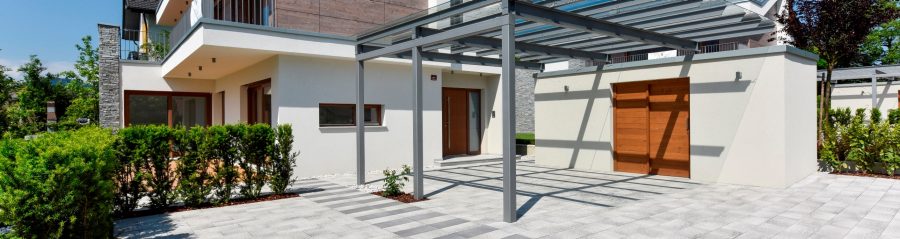 Okućnica popločana Semmelrock opločnikom