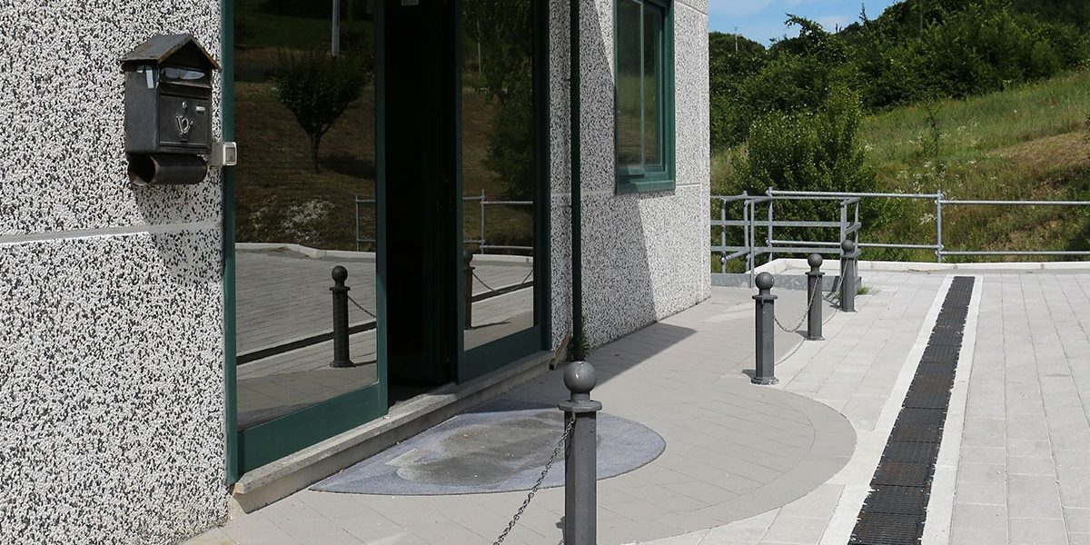 SemDrain C250 - polipropilenski odvodni kanal s PAGF rešetkom za vozne površine i parkirališta