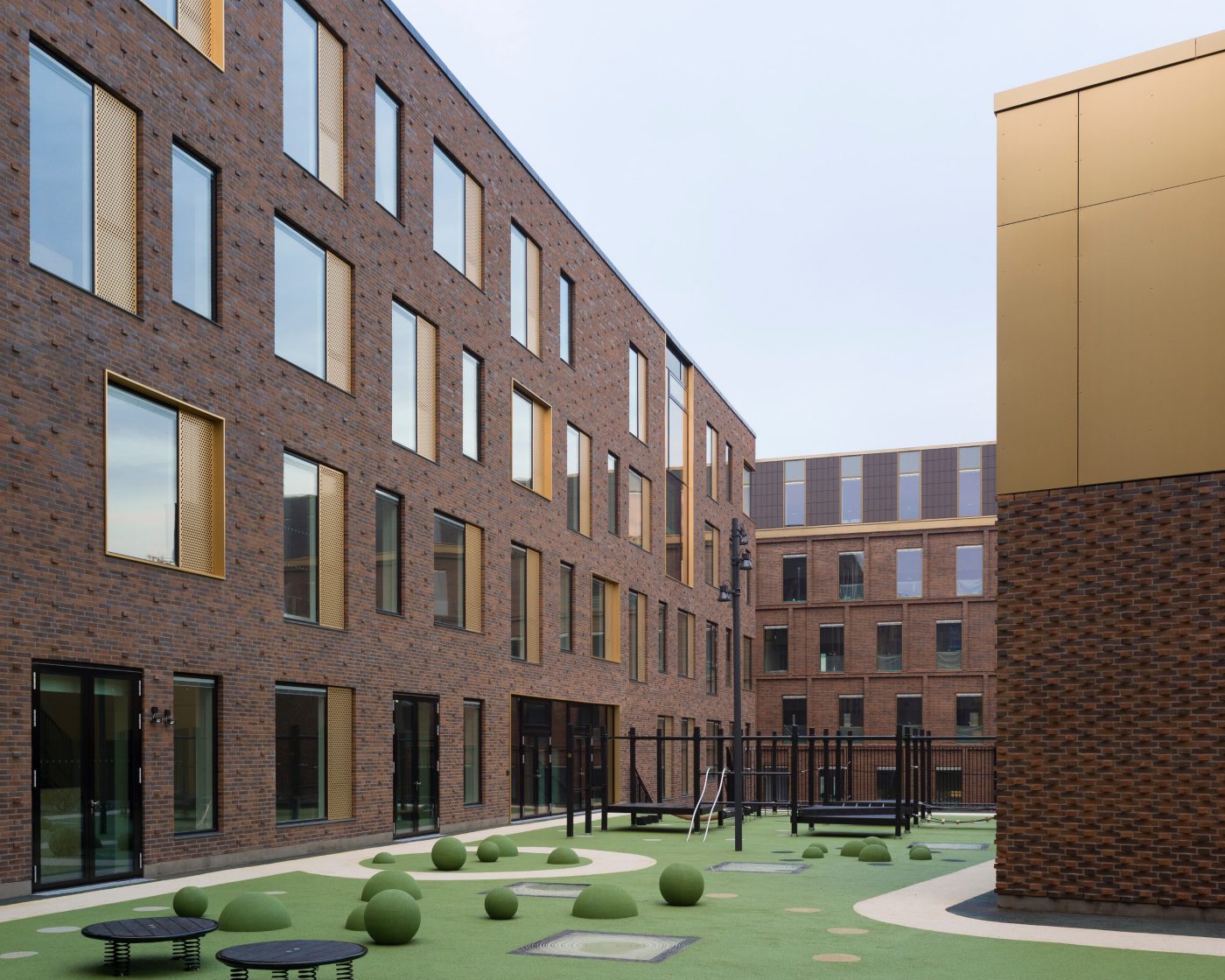 School Building in Copenhagen, Facing Brick - 2.4.78 Brown Devil