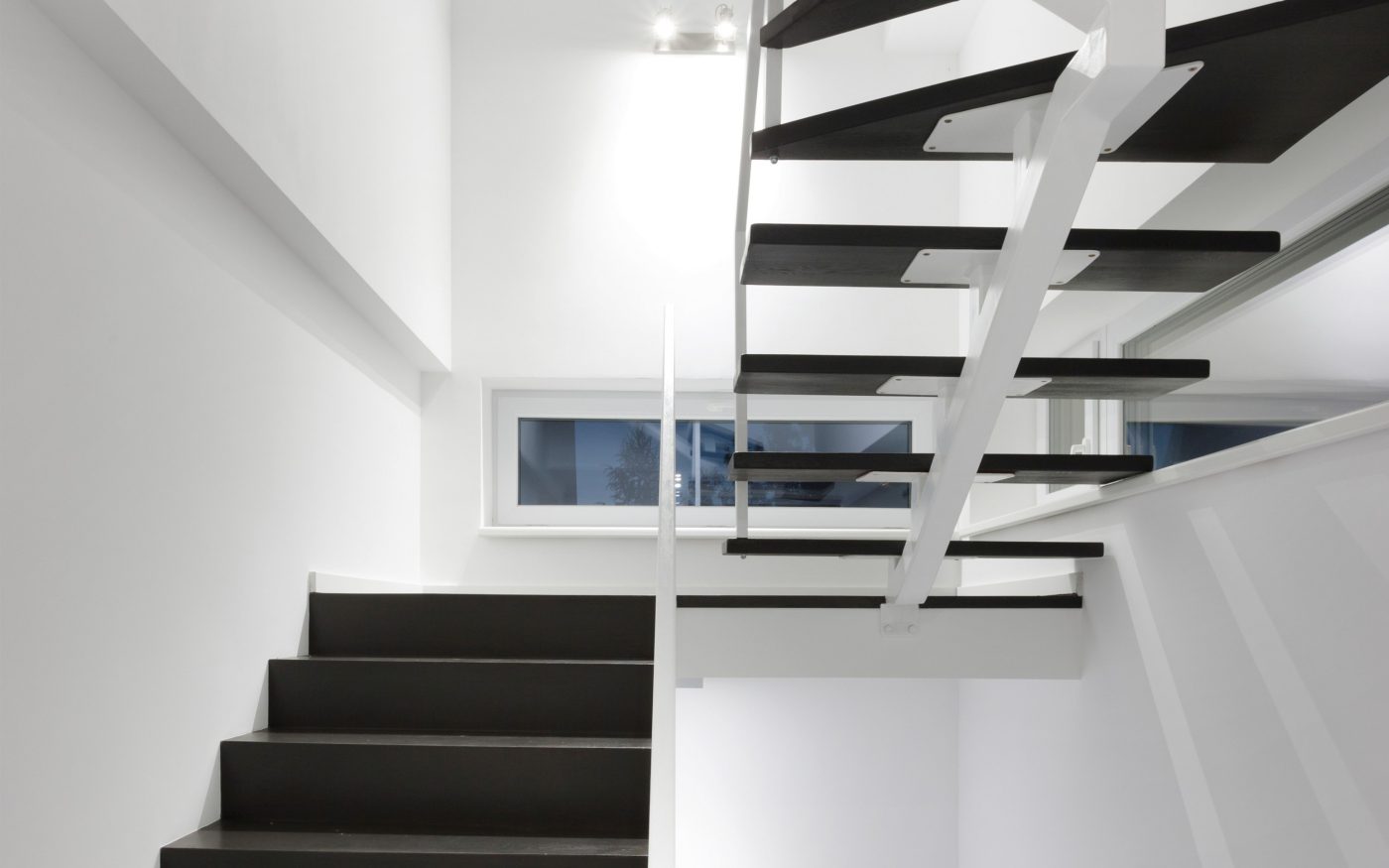 e4 house stairs