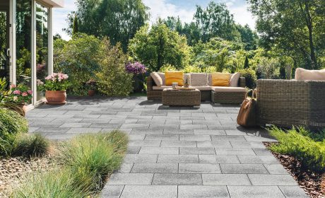 Sive Semmelrock Umbriano ploče u vrtu