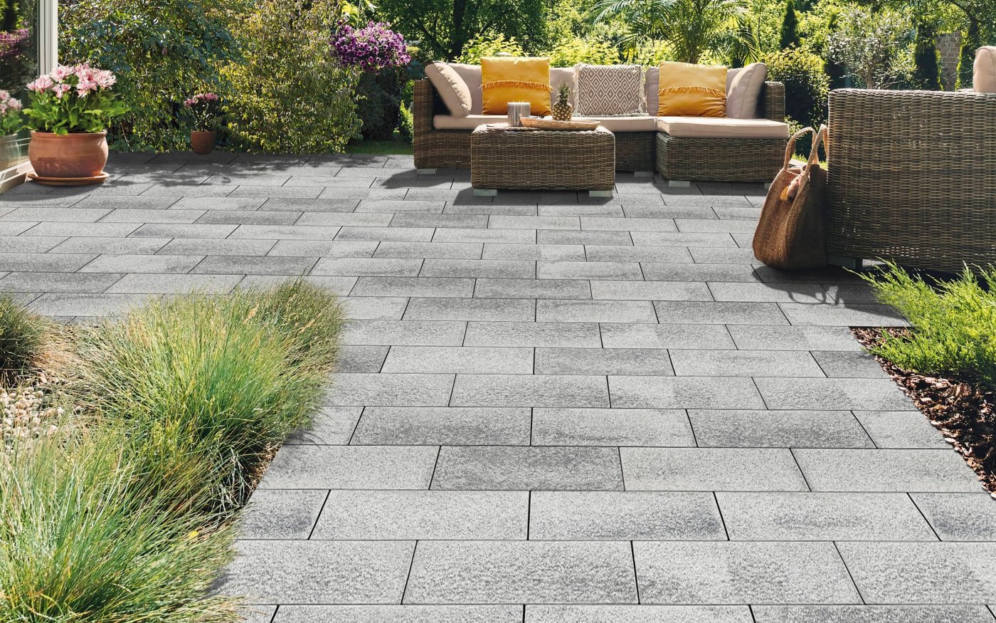 Terasa uređena Semmelrock Umbriano opločnikom