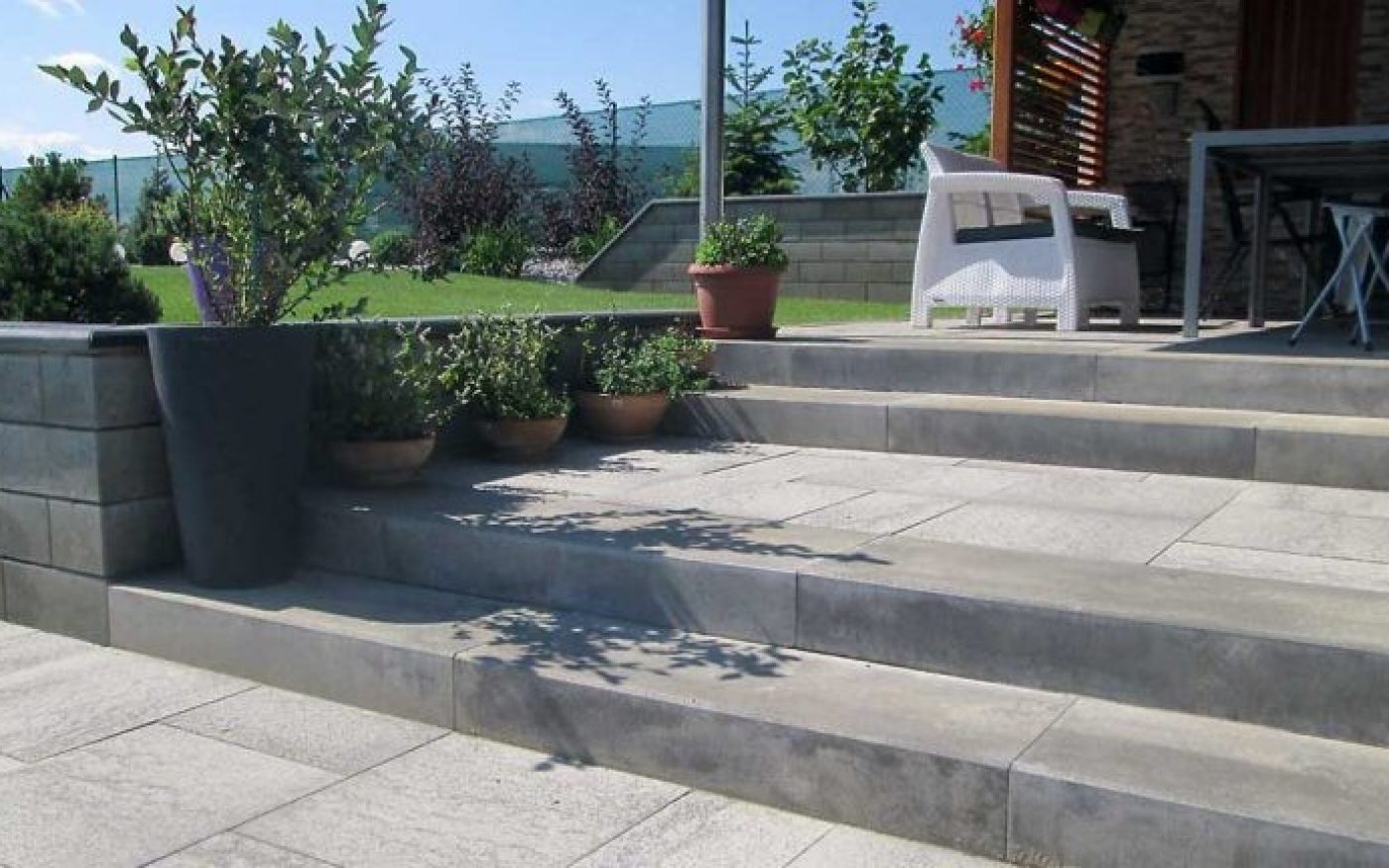 Umbriano opločnik u kombinaciji sa Asti blok stepenicama